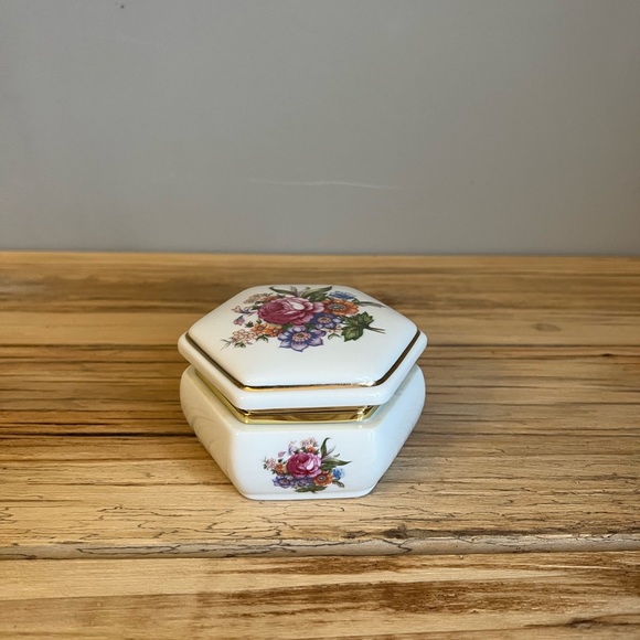 Colibri Jewelry Box Hinged Lid Hexagon Gold Trim Pink Roses Trinket Box - Picture 5 of 10